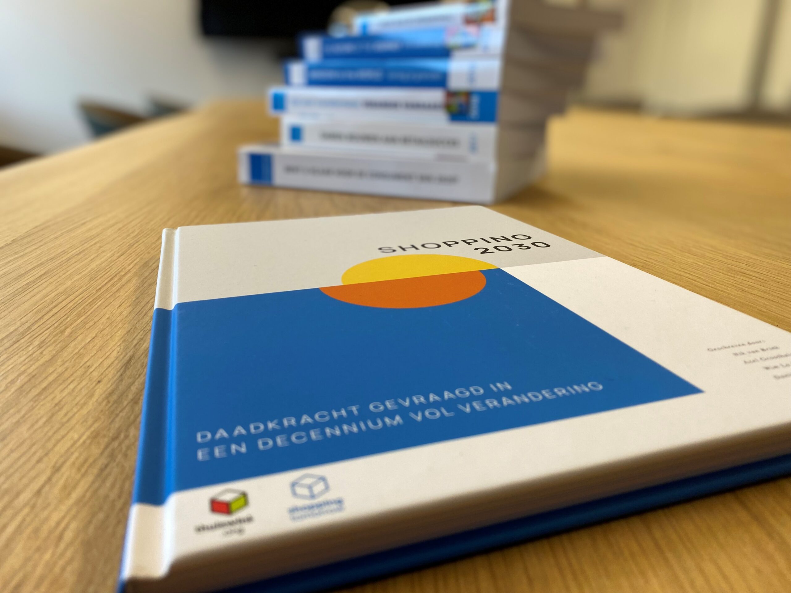 ShoppingTomorrowBoek